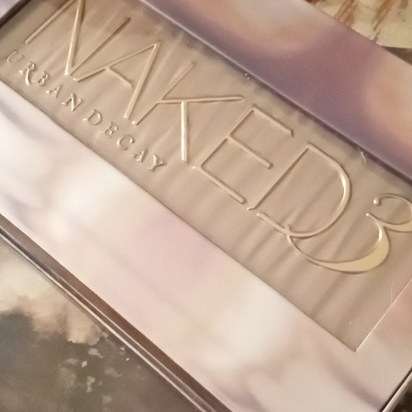 STILL SEALED URBAN DECAY NAKED 4 SOME EYESHADOW PALETTE VAULT - Picture 4 of 8
